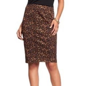 *NWOT* Old Navy animal print pencil skirt
